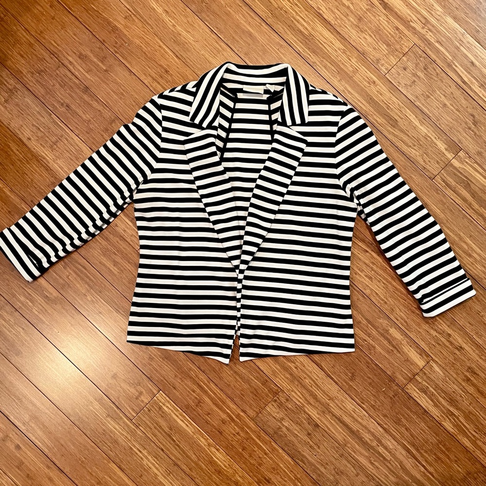 Chicos size 2 black/white stripe jacket, unlined, shoulder pads, great condition